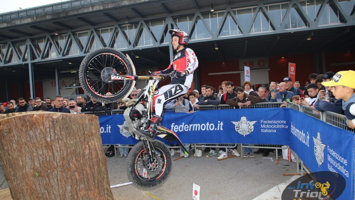 Campionato Italiano Trial indoor EICMA. GALLERIA FOTOGRAFICA e COMMENTO COMPLETO